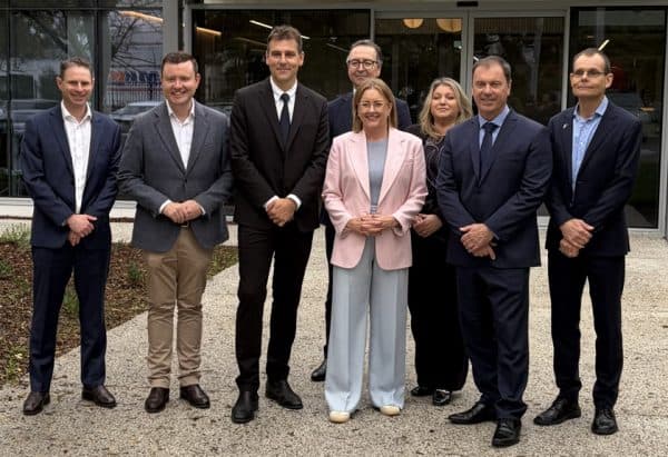 Victorian Premier visits Rinnai Australia