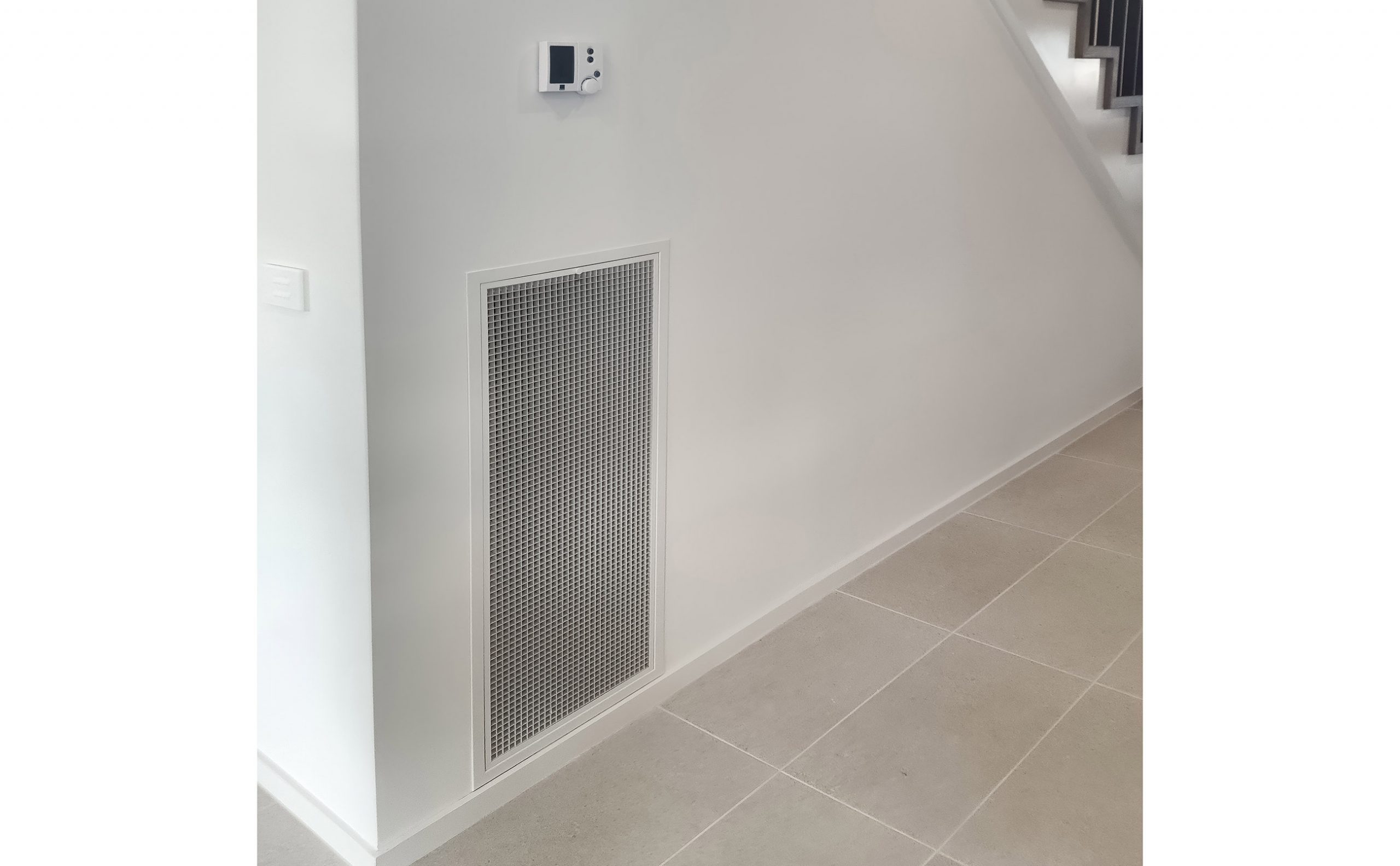 Rinnai Ducted Reverse Cycle Air Conditioner (wall vent + controller)