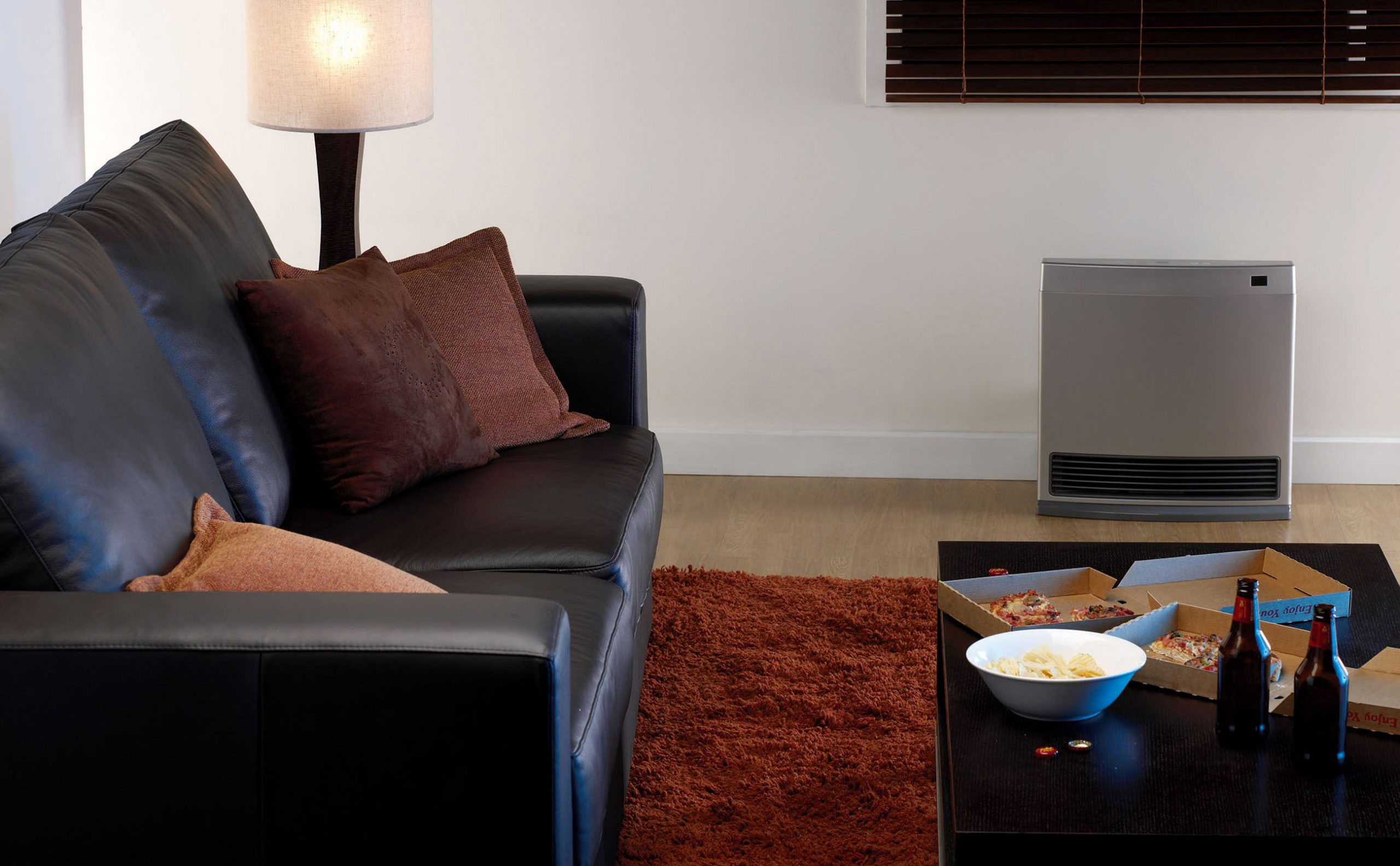 Rinnai Dynamo 15 Convector Portable Gas Heater (lifestyle - living room silver)