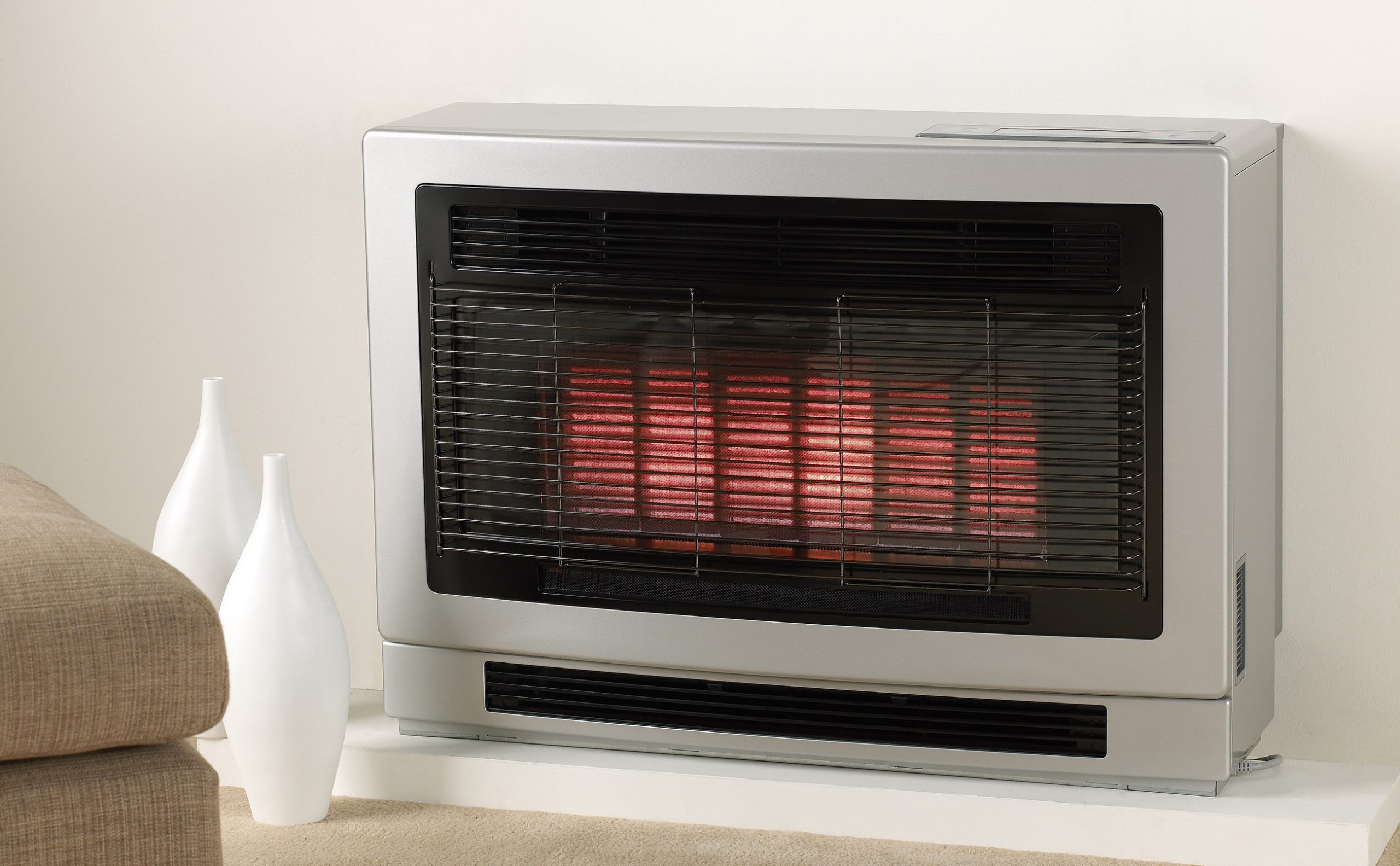 Rinnai Ultima II Console Gas Flued Space Heater (lifestyle - silver right)