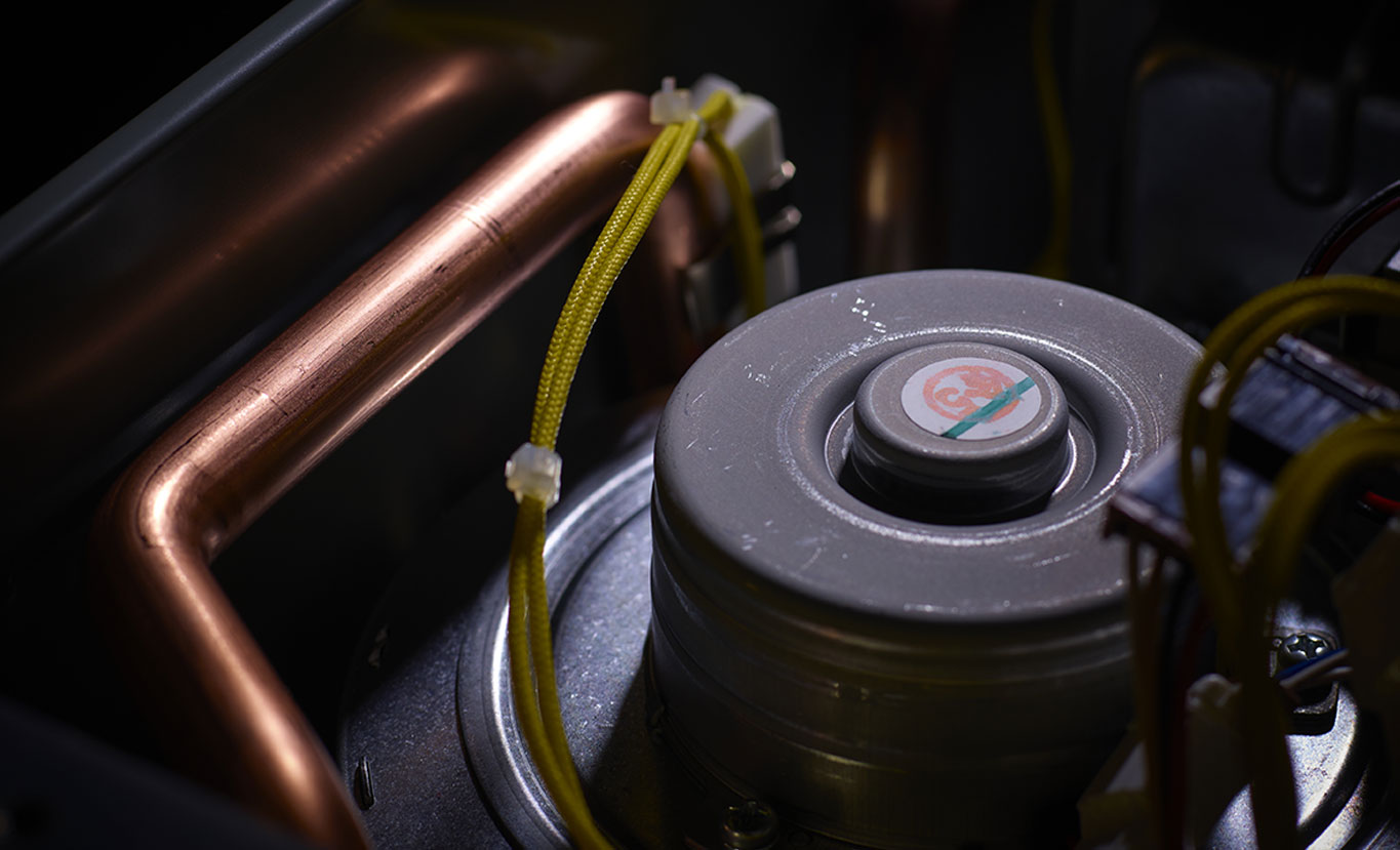 Rinnai Infinity B Gas Continuous Flow Hot Water (interior - fan close up)