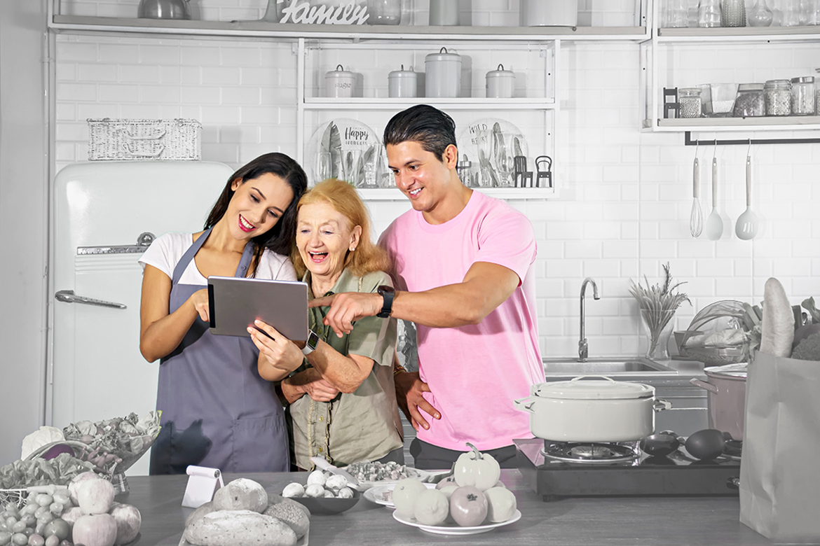 Rinnai - Brand family in kitchen